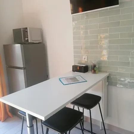 Le Refuge De Apartment Quinsac (Gironde)